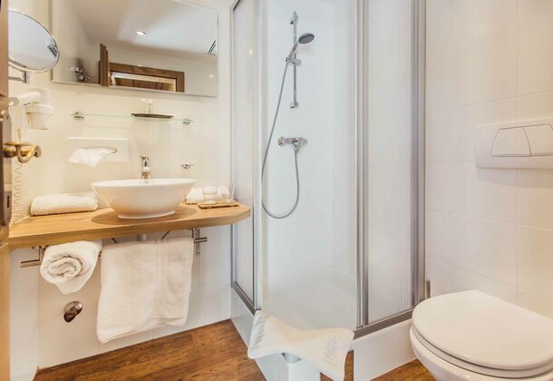 Badezimmer Badezimmer im Hotel Hohe Burg in Trins